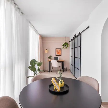 1bdr 150m From Sea With Workspace Appartement *