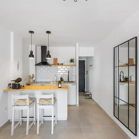 Appartement 1bdr 150m From Sea With Workspace