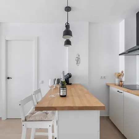 1bdr 150m From Sea With Workspace Appartement