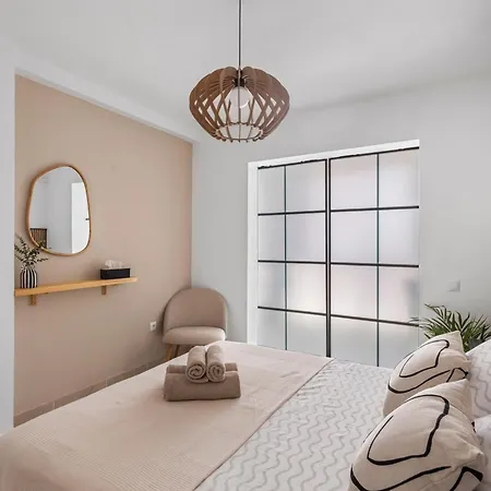 1bdr 150m From Sea With Workspace Appartement *