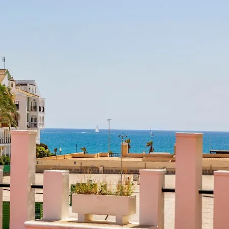 1bdr 150m From Sea With Workspace Daire