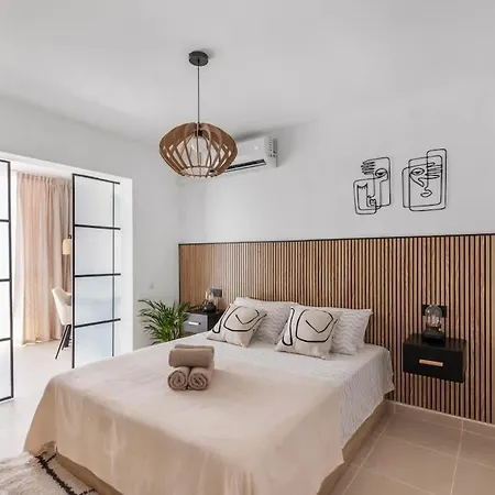 1bdr 150m From Sea With Workspace