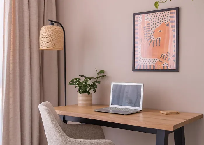 1bdr 150m From Sea With Workspace