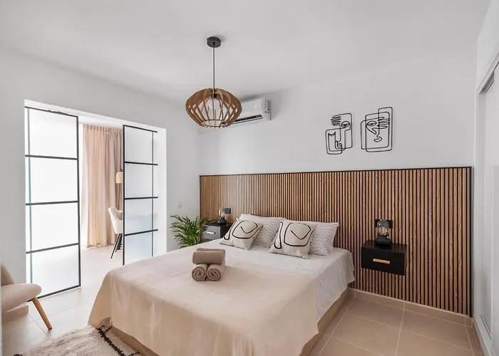 1bdr 150m From Sea With Workspace