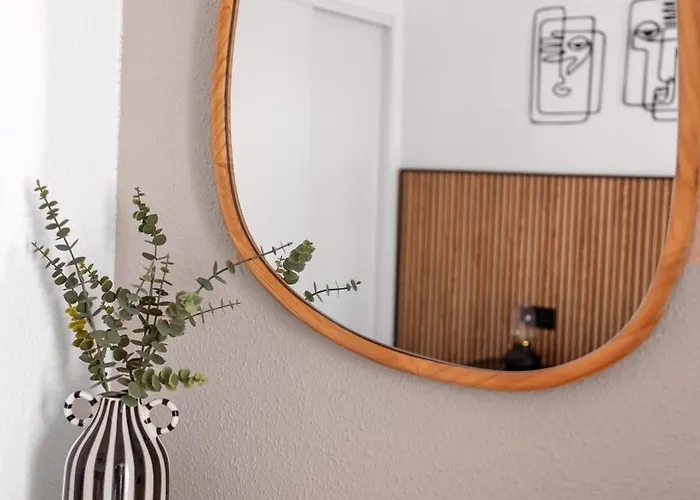 1bdr 150m From Sea With Workspace