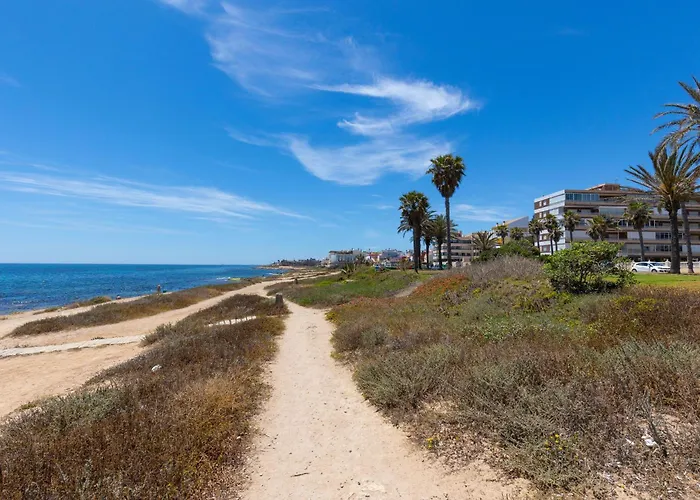 1bdr 150m From Sea With Workspace Apartment *